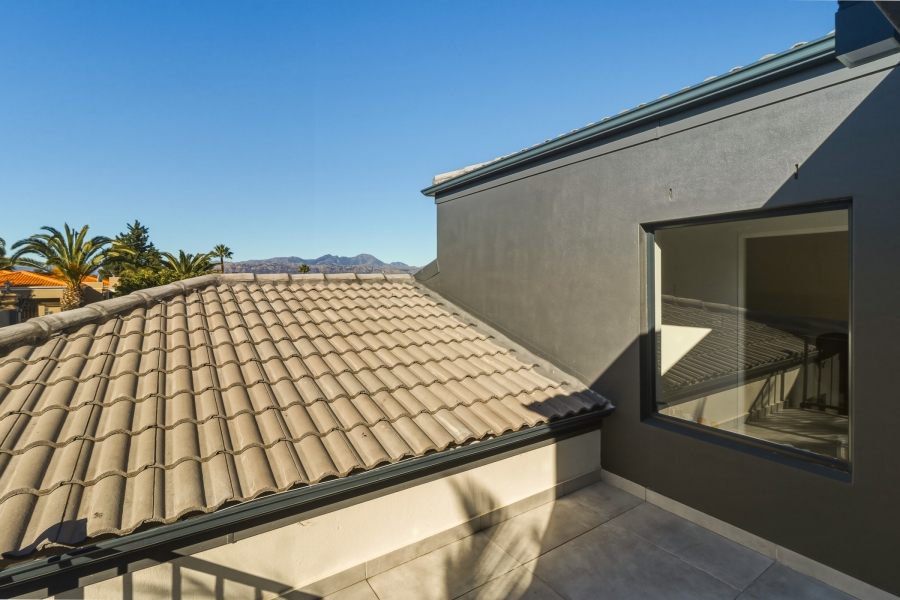 4 Bedroom Property for Sale in Somerset Ridge Western Cape